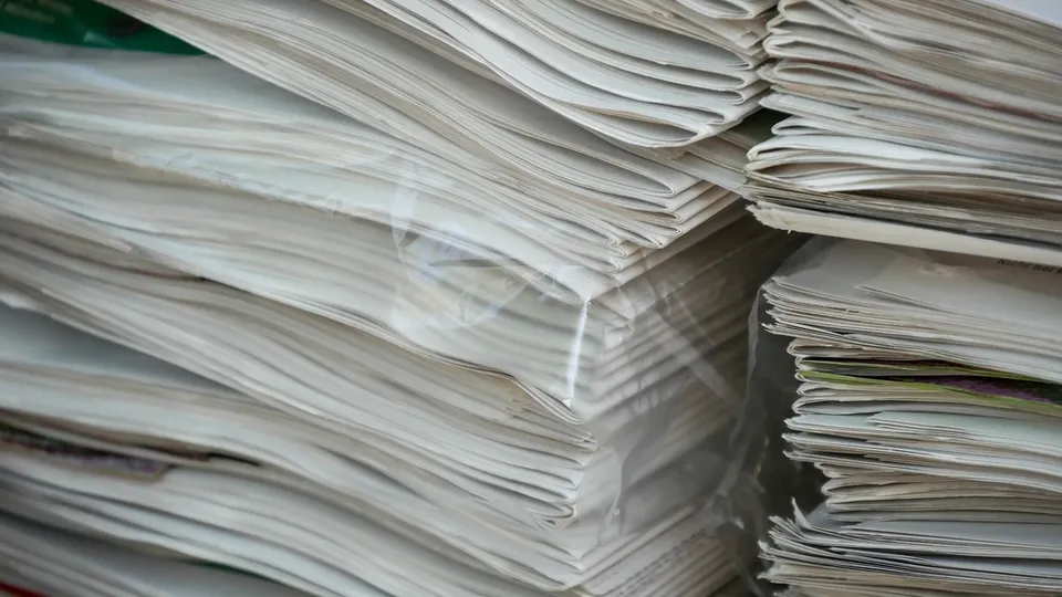 Papierauswahl und Recyclingpapier im Büroeinsatz